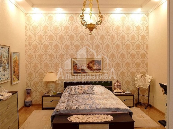 
  Продается 1-комн. квартира, 42 м², Александра Солженицына ул
. Фото 3.