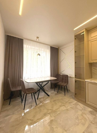 
  Продается 1-комн. квартира, 47 м², Замковая ул
. Фото 3.