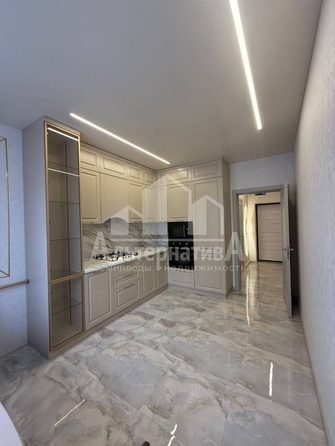 
  Сдается 1-комн. квартира, 40 м², Замковая ул
. Фото 2.