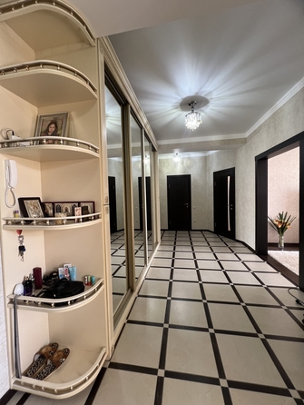 
  Продается 2-комн. квартира, 79.6 м², Очаровательная ул, д. 3
. Фото 3.