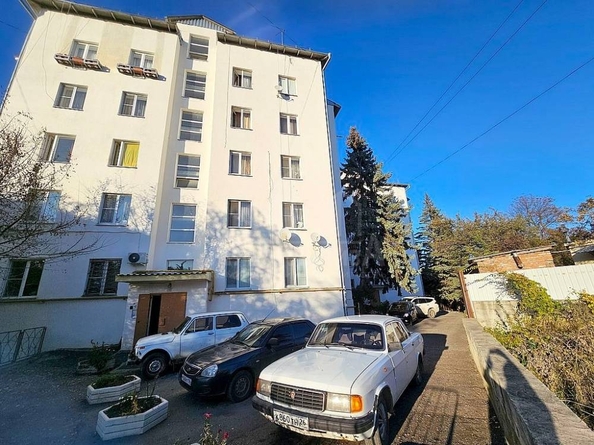 
  Продается 2-комн. квартира, 49 м², Крутая дорога ул
. Фото 1.