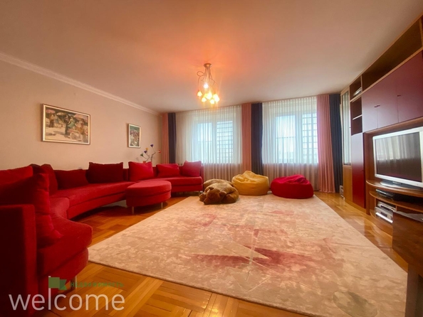 
  Продается 4-комн. квартира, 168 м², Маршала Жукова ул, д. 26
. Фото 2.