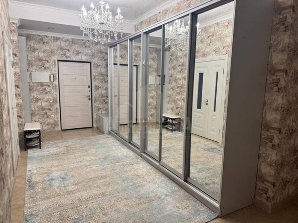 
  Продается 3-комн. квартира, 120 м², Октябрьская ул
. Фото 1.