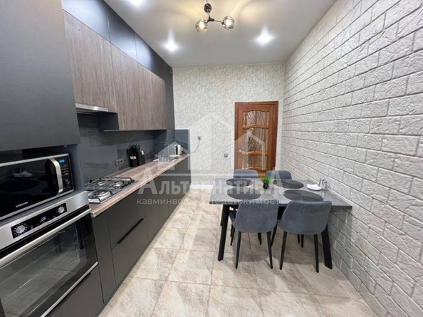 
  Продается 2-комн. квартира, 62 м², Толбухина ул
. Фото 10.