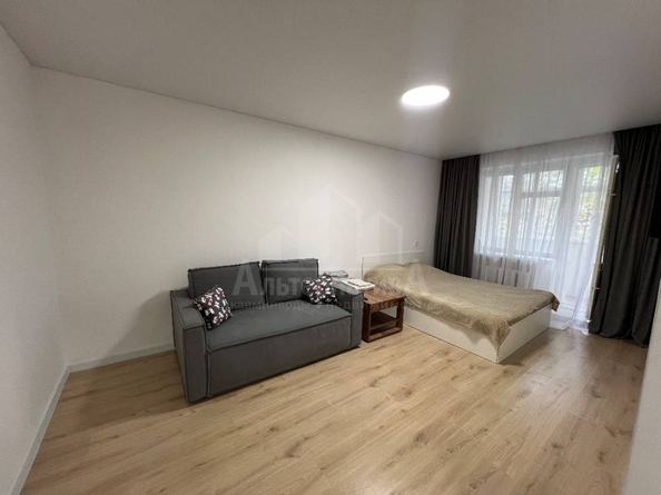 
  Продается 1-комн. квартира, 35 м², Новороссийская ул
. Фото 1.