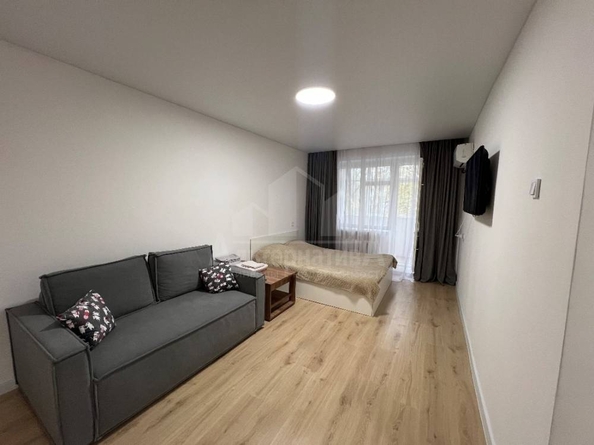 
  Продается 1-комн. квартира, 35 м², Новороссийская ул
. Фото 2.