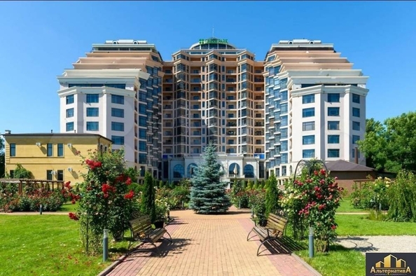 
  Продается 4-комн. квартира 212.5 м². Фото 1.