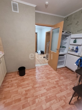 
   Продам 1-комнатную, 37 м², Южный обход ул, 55/6

. Фото 2.