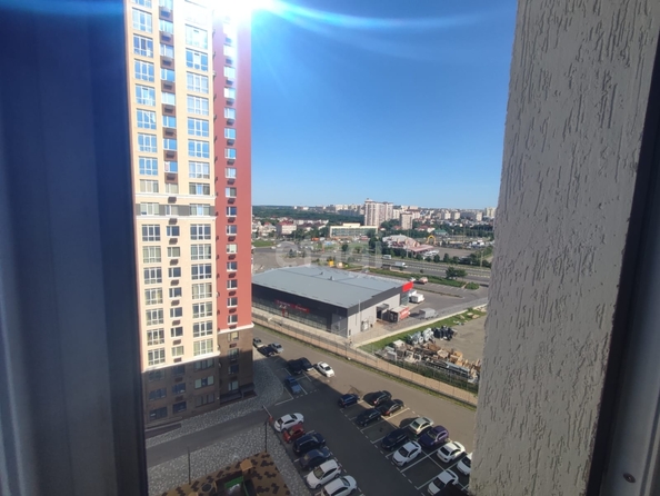 
   Продам 3-комнатную, 93 м², Южный обход ул, 1/1

. Фото 19.