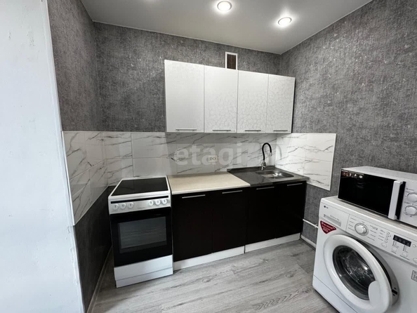 
   Продам 1-комнатную, 36.4 м², Полеводческая ул, 1/2

. Фото 2.