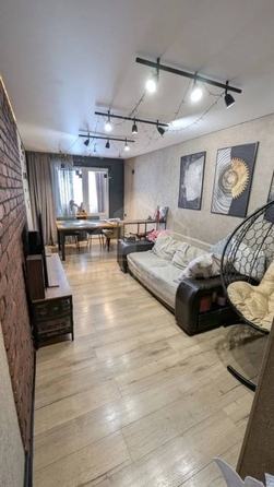 
  Продается 4-комн. квартира 92 м². Фото 1.