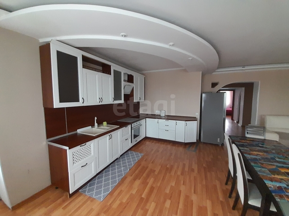 
  Сдается 3-комн. квартира 111 м². Фото 1.