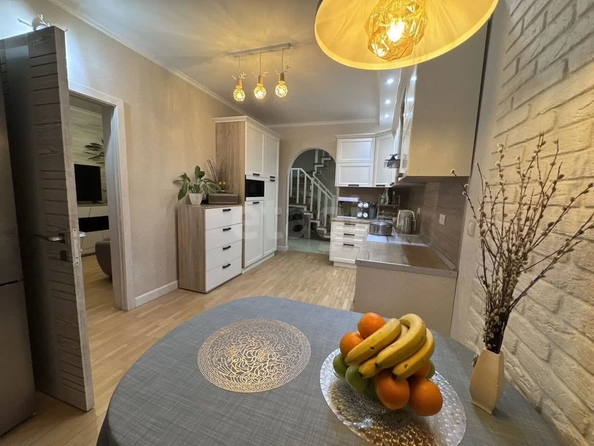 
  Продается 3-комн. квартира 90.7 м². Фото 1.