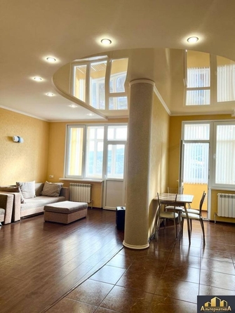 
  Сдается 1-комн. квартира 57 м². Фото 1.