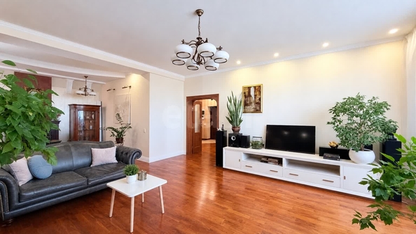 
  Продается 4-комн. квартира 172 м². Фото 1.