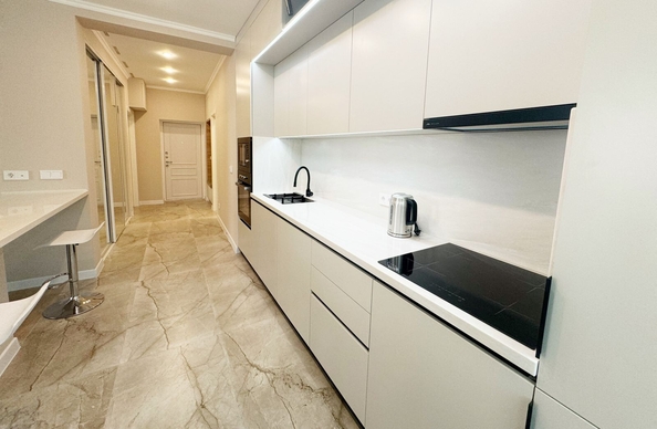 
  Сдается 2-комн. квартира 65 м². Фото 1.