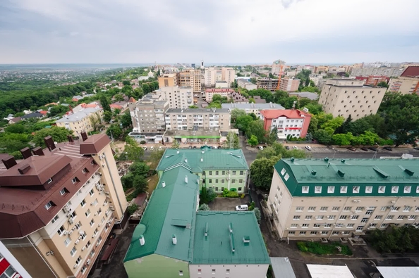 
   Продам 3-комнатную, 110 м², Дзержинского ул, 158

. Фото 17.