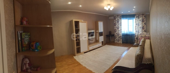 
   Продам 1-комнатную, 64 м², Доваторцев ул, 90с5

. Фото 3.