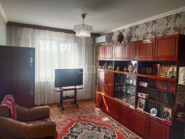 
   Продам 3-комнатную, 70 м², Серова ул, 480

. Фото 2.