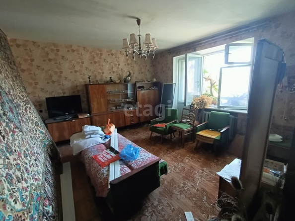 
   Продам 3-комнатную, 81 м², Дзержинского ул, 196

. Фото 2.