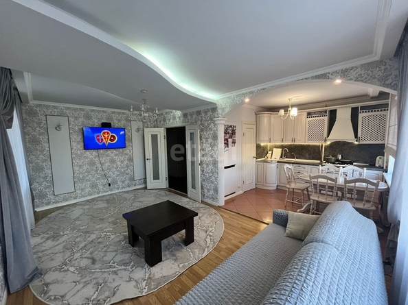 
   Продам 4-комнатную, 86 м², Ленина ул, 270а

. Фото 2.