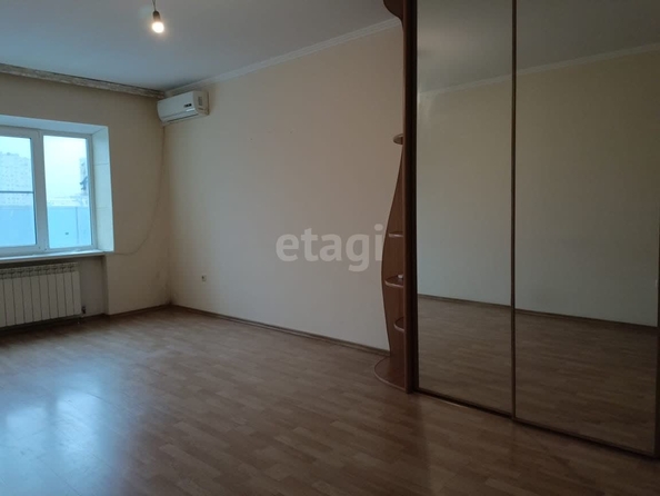 
   Продам 3-комнатную, 98 м², 45 Параллель ул, 2

. Фото 30.