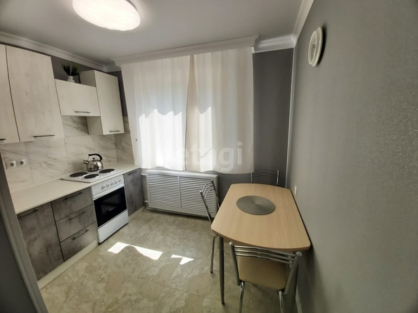 
   Продам 1-комнатную, 40 м², Космонавтов ул, 4А

. Фото 1.