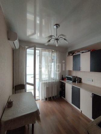 
   Продам 1-комнатную, 33 м², Лермонтова ул, 121

. Фото 2.