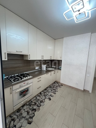 
   Продам 2-комнатную, 59.5 м², генерала Маргелова ул, 5/2

. Фото 2.