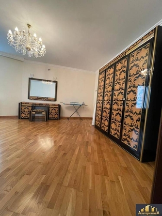 
   Продам 3-комнатную, 180 м², Островского ул

. Фото 5.