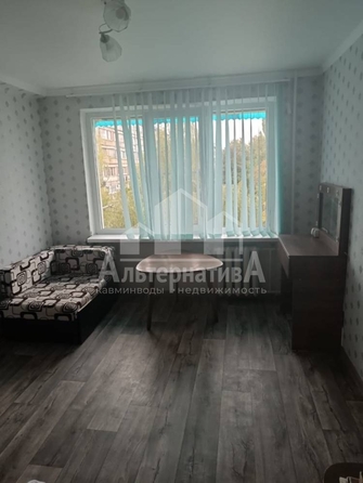 
   Продам 2-комнатную, 33.5 м², Красивая ул

. Фото 1.