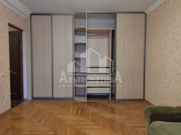 
   Продам 1-комнатную, 38 м², Красивая ул

. Фото 4.