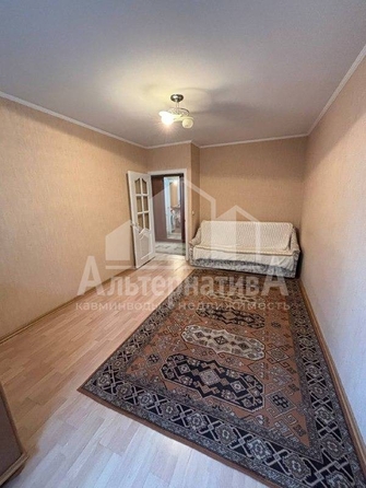 
   Продам 1-комнатную, 38 м², Азербайджанская ул

. Фото 3.