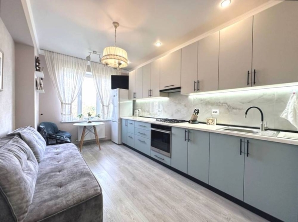 
  Продается 1-комн. квартира, 47 м², Замковая ул
. Фото 3.