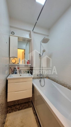 
  Продается 3-комн. квартира, 60 м², Крутая дорога ул
. Фото 17.