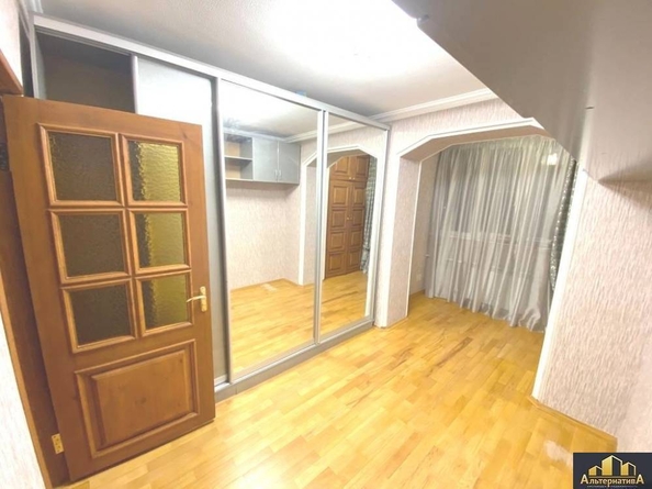 
  Продается 4-комн. квартира, 93.2 м², Широкая ул
. Фото 4.
