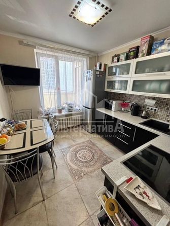 
   Продам 1-комнатную, 42.7 м², Окопная ул

. Фото 1.