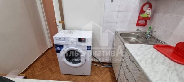 
   Продам 1-комнатную, 30 м², Широкая ул

. Фото 2.