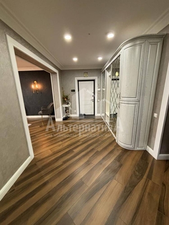 
   Продам 3-комнатную, 145 м², Жуковского ул

. Фото 10.