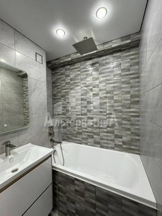 
  Продается 2-комн. квартира, 47.4 м², Островского ул
. Фото 12.