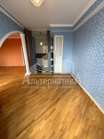 
   Продам 1-комнатную, 54.8 м², Ленинградская ул

. Фото 5.