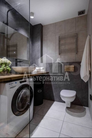 
   Продам 2-комнатную, 44 м², Декабристов ул

. Фото 5.