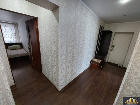 
   Продам 2-комнатную, 51 м², Жуковского ул

. Фото 9.