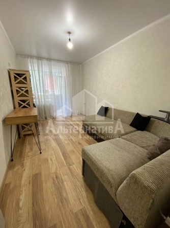 
   Продам 2-комнатную, 50 м², Островского ул

. Фото 3.