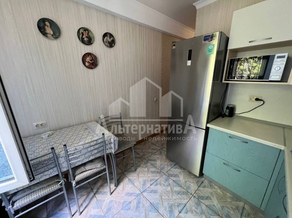 
   Продам 3-комнатную, 70 м², Цандера проезд

. Фото 3.