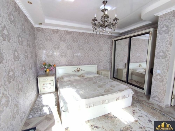 
   Продам 2-комнатную, 62 м², Катыхина ул

. Фото 1.