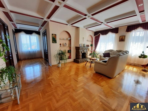 
   Продам дом, 360 м², Кисловодск

. Фото 1.