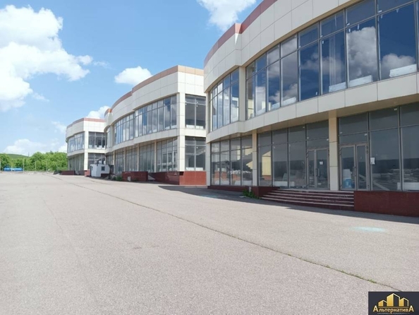
  Продается здание, 1300 м², Кисловодское ш
. Фото 1.