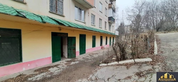 
   Продам торговое помещение, 402.8 м², Цандера проезд

. Фото 1.