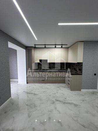 
   Продам 3-комнатную, 70 м², Кирова ул

. Фото 1.